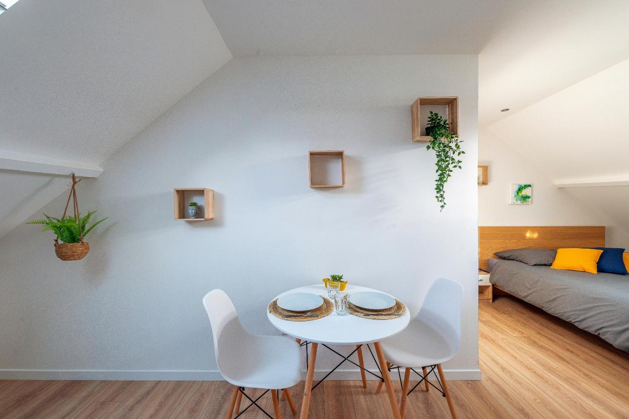 Malaka Home Anzin Eksteriør billede